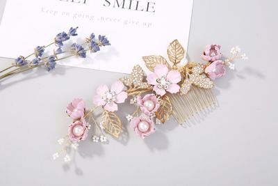 Find the best bridal hair clips for your beauty hairstyle