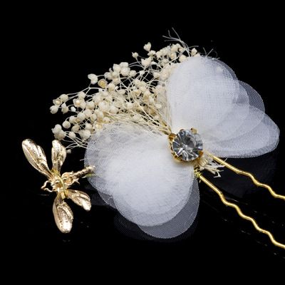 Choose the wedding hairpin match your wedding theme