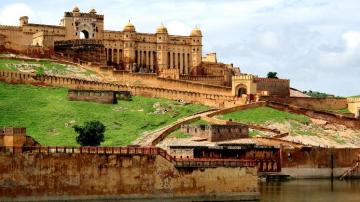 Celebrating Jaipur Festival with Golden Triangle Tour