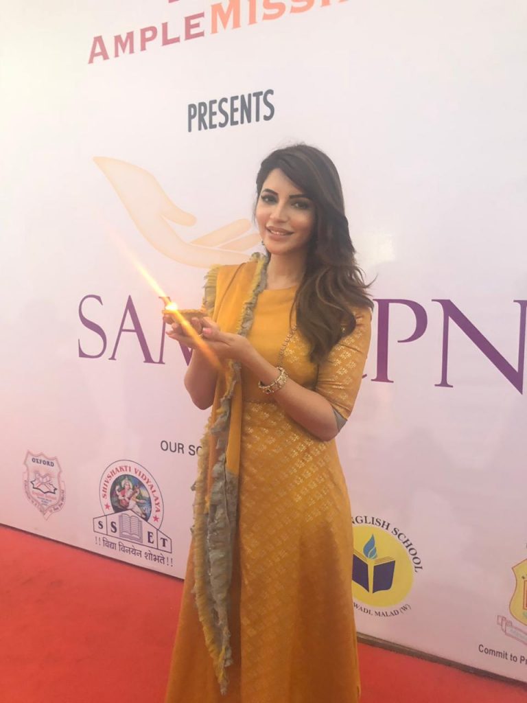 Shama Sikander Celebrated Diwali with ample mission underprivileged kids