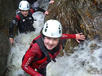 Let your kids explore their strength through outdoor learning UK