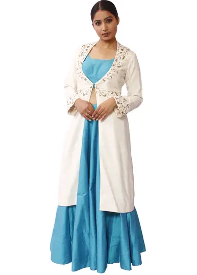 Indian Wedding Dresses: Find the latest Indian Wedding wear for guests