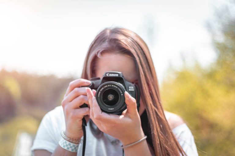 5 Factors Your Wedding Photographer Must Offer