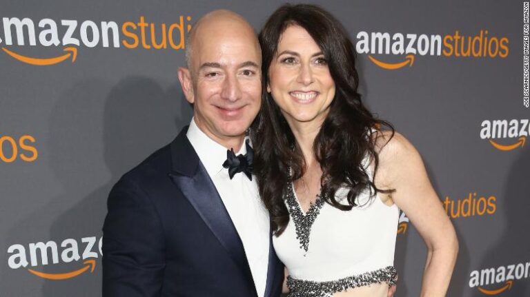 MacKenzie Scott – Ex-wife of Jeff Bezos’ Becomes World’s Richest Woman, Check Her Net Worth