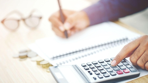 How an EMI Calculator Can Help You Save on Interest