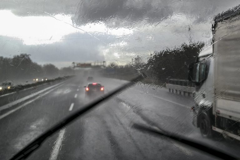 Meteo Italia: maltempo al Sud e nelle isole maggiori, stabilità al Nord con nubi in aumento