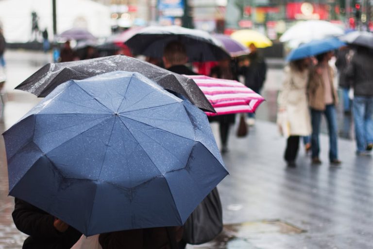 Meteo: Candelora sotto il diluvio in Italia