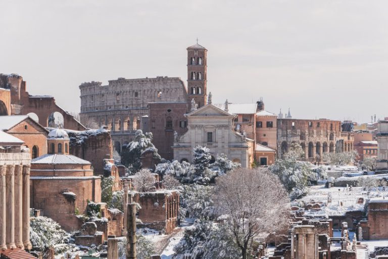 Meteo: Roma sepolta dalla neve a Marzo