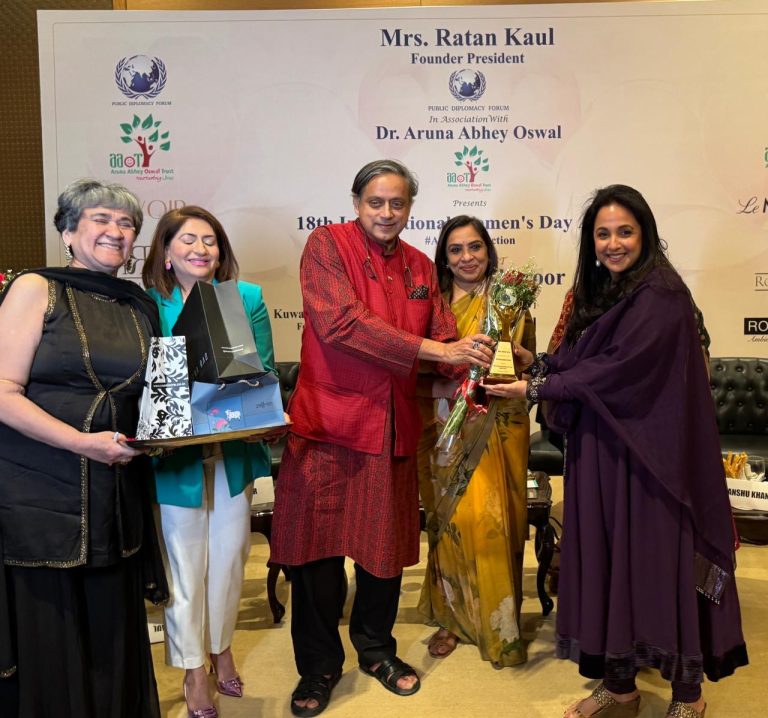 ritu-khanna-of-kanjimull-&-sons,-jewellers,-honored-for-excellence-in-jewellery-at-iwd-awards-2025