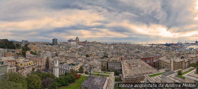Previsione meteo Genova: domani pioggia e vento, seguono temporali