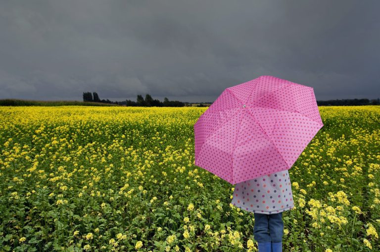 meteo-italia:-perturbazione-nord-atlantica-in-arrivo,-weekend-tra-maltempo-e-calo-termico