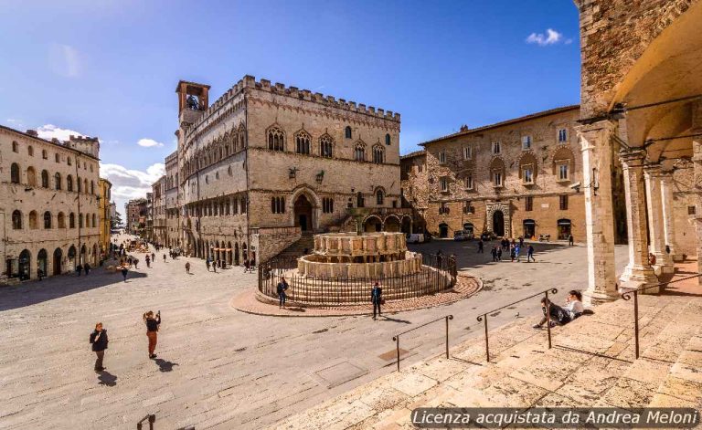 Meteo Perugia: Nubi e Piovaschi Domani, Seguiti da Pioggia e Vento