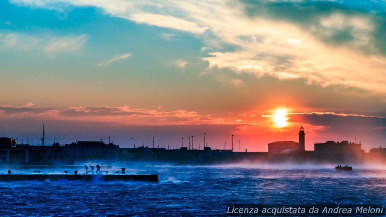 meteo-trieste:-domani-nuvoloso-con-rovesci,-seguito-da-nubi-sparse-e-vento