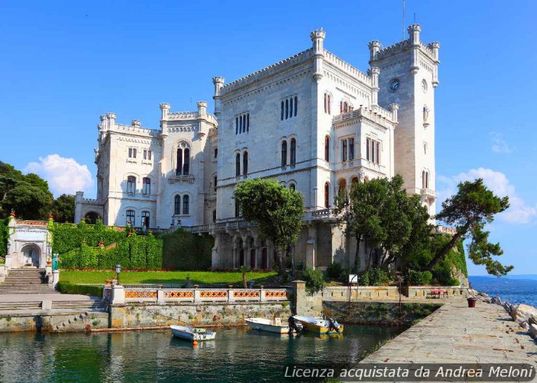 Meteo Trieste: Nubi Sparse e Vento, Serenità in Arrivo