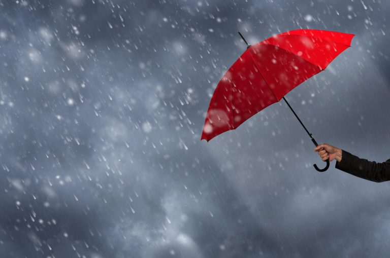 Meteo Italia: forte maltempo in arrivo, piogge abbondanti e neve sulle Alpi fino a fine marzo