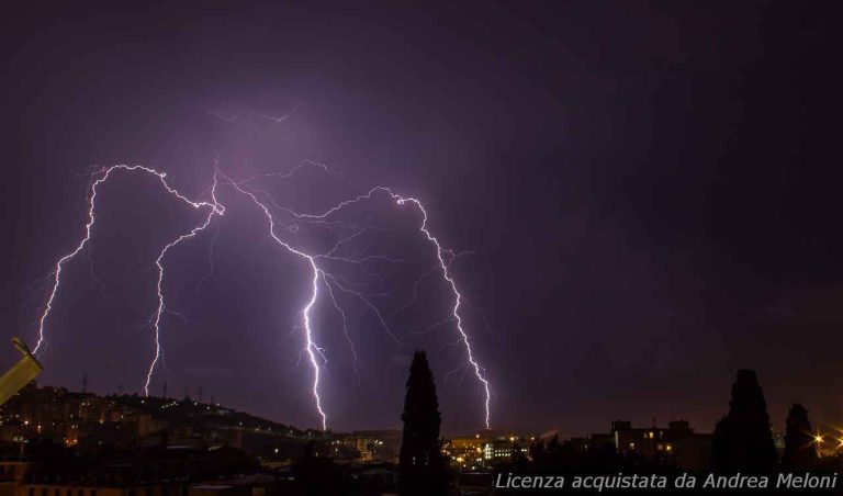 meteo-genova:-domani-pioggia-e-vento,-seguiti-da-nuvolosita-e-raffiche-intense