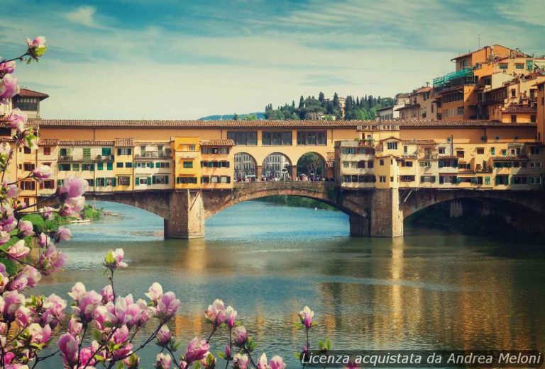 meteo-firenze:-domani-nuvoloso-con-piovaschi,-seguito-da-schiarite-e-vento-occasionale