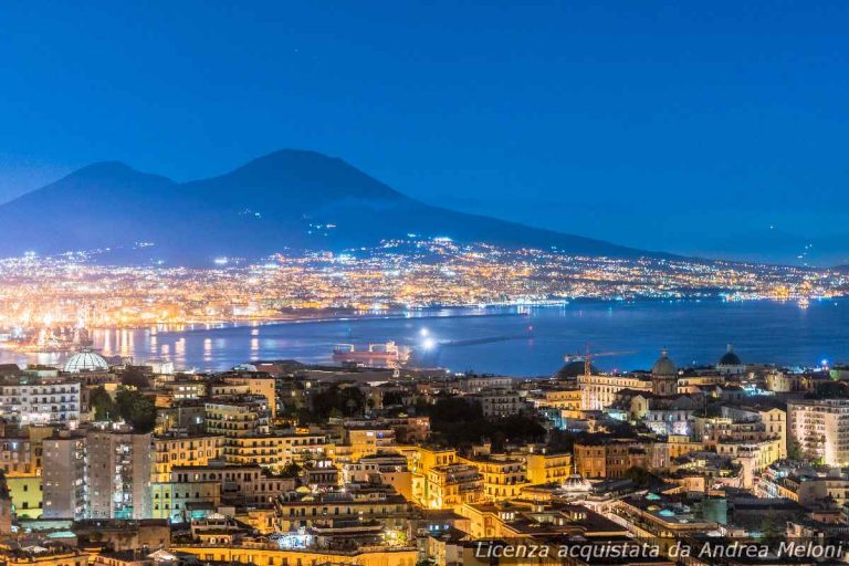 meteo-napoli:-domani-nuvoloso-con-piovaschi,-seguira-copertura-e-pioggia