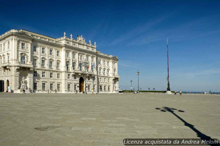 Meteo Trieste: Domani Nuvoloso con Pioviggine, Successivamente Vento e Schiarite
