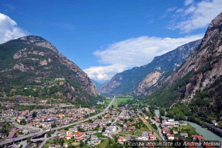 meteo-aosta:-sereno-e-ventoso,-seguiranno-nubi-sparse