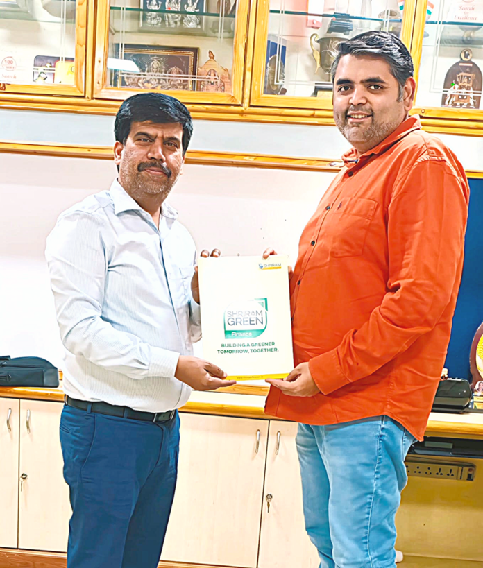 L-R Mr. Nanda Gopal, National Business Head, Shriram Finance with Mr. Nemin Vora, CEO, Odysse Electric