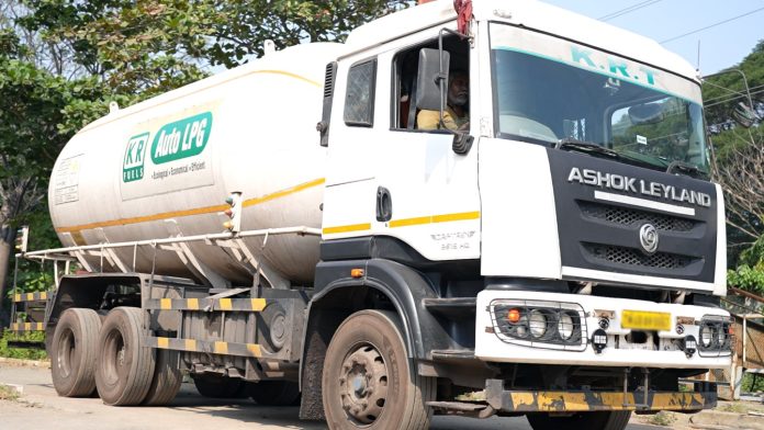 KR Gas Truck (1)